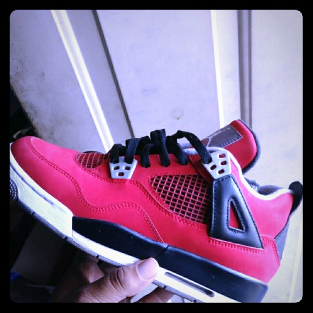 Jordan toro 4s - Picture 1 of 4